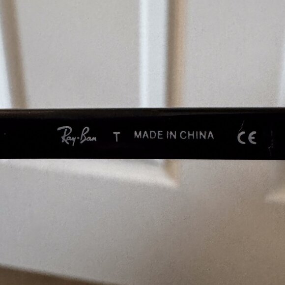 Ray-Ban Clubmaster Classic Sunglasses Unisex - Black on Gold Frame Green Lenses - Picture 9 of 9